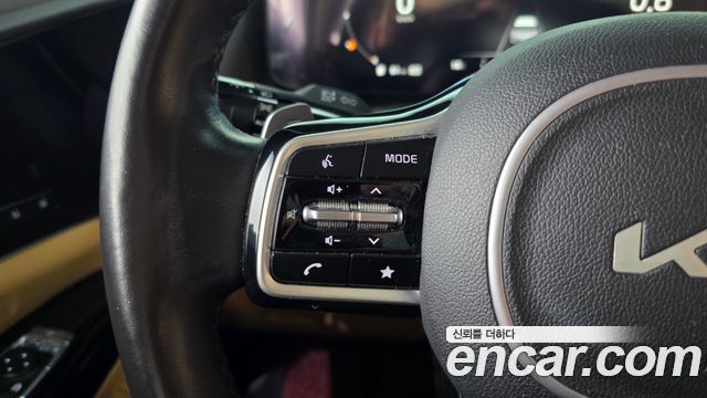 Kia Canival 2022 — photo 28