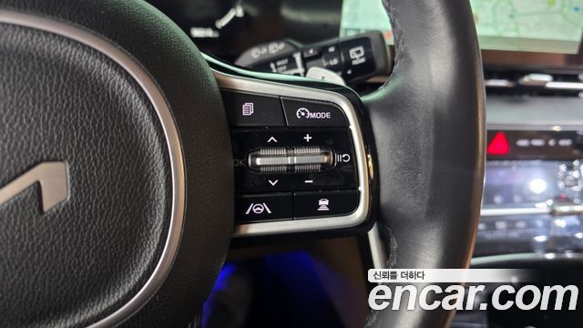 Kia Canival 2022 — photo 32