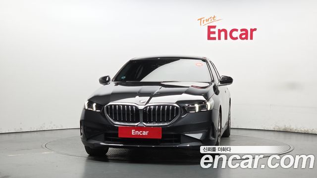 BMW 5-Series 2024 — photo 3
