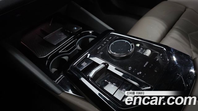 BMW 5-Series 2024 — photo 12