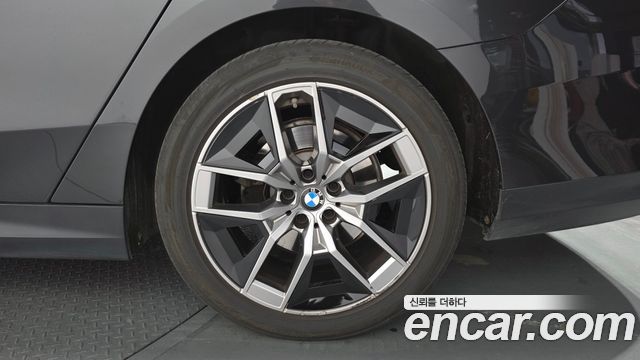BMW 5-Series 2024 — photo 7
