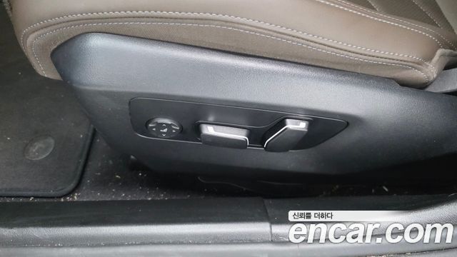 BMW 5-Series 2024 — photo 29
