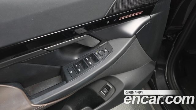 BMW 5-Series 2024 — photo 30