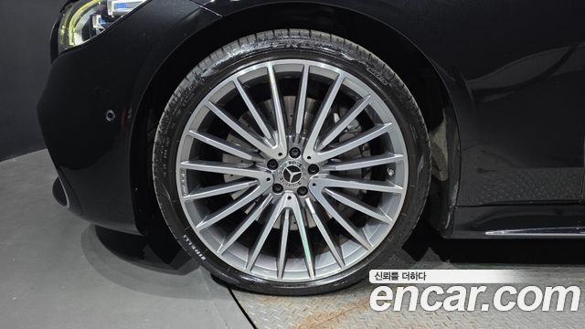Mercedes-Benz S-Class 2023 — photo 5