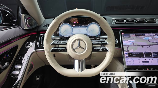 Mercedes-Benz S-Class 2023 — photo 19