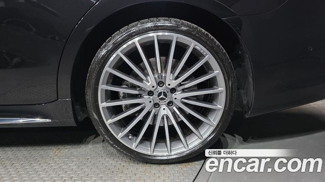 Mercedes-Benz S-Class 2023 — photo 7