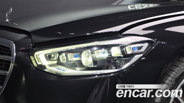 Mercedes-Benz S-Class 2023 — photo 8