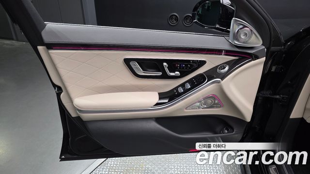 Mercedes-Benz S-Class 2023 — photo 14
