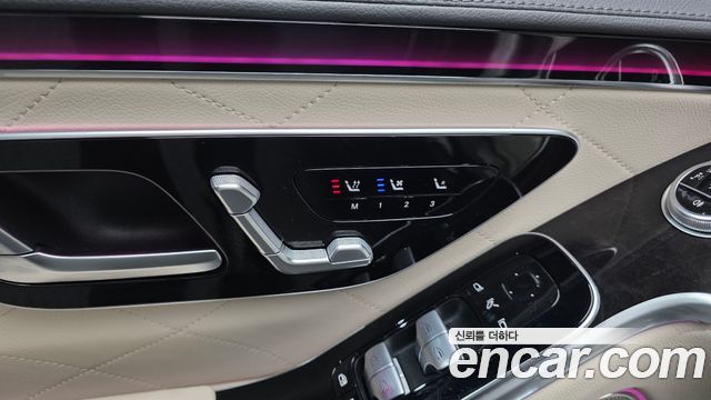 Mercedes-Benz S-Class 2023 — photo 28