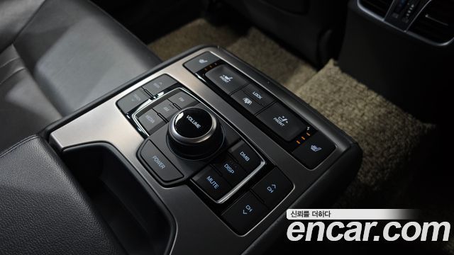 Hyundai Genesis 2016 — photo 25
