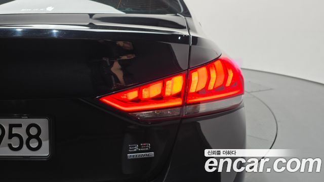 Hyundai Genesis 2016 — photo 9