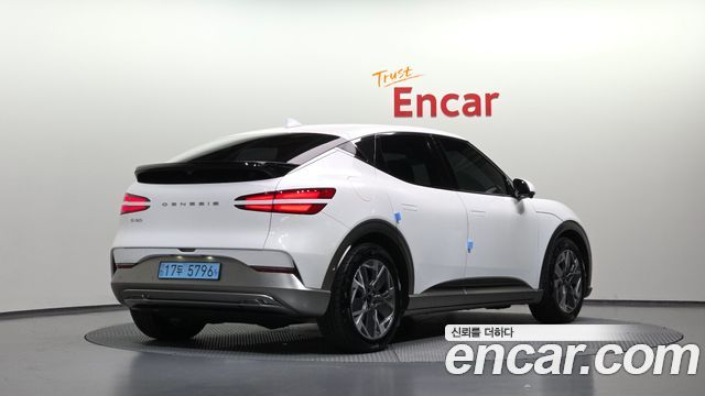 Genesis GV60 2022 — photo 2