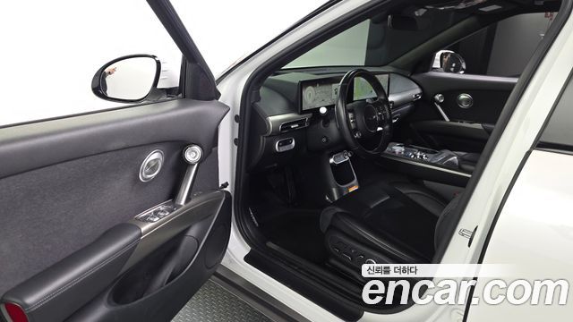 Genesis GV60 2022 — photo 10