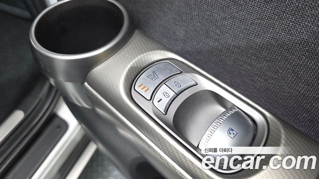 Genesis GV60 2022 — photo 19