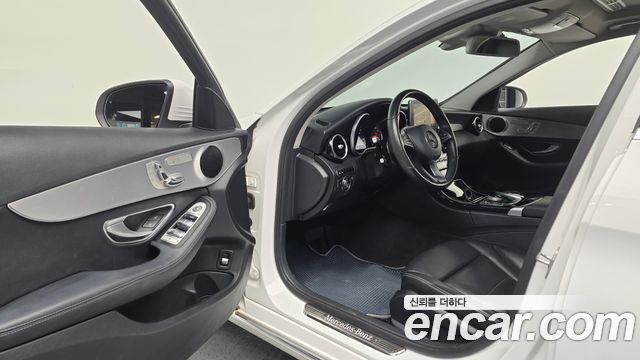 Mercedes-Benz C-Class 2016 — photo 10