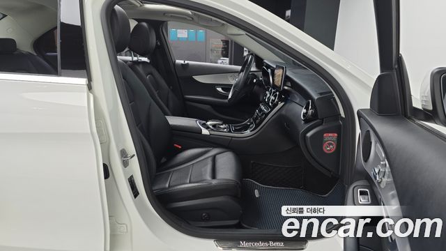 Mercedes-Benz C-Class 2016 — photo 11