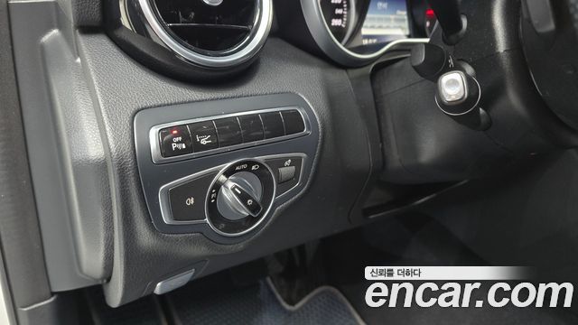 Mercedes-Benz C-Class 2016 — photo 16