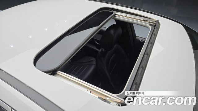 Mercedes-Benz C-Class 2016 — photo 19