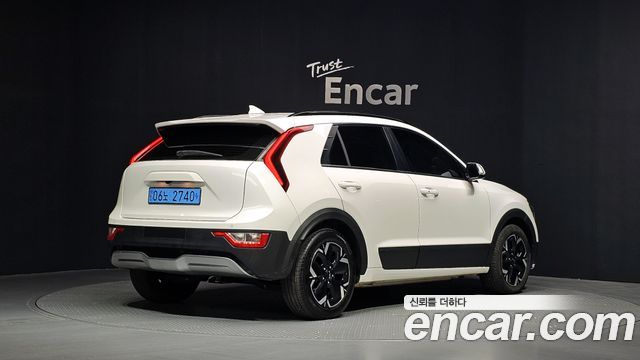 Kia Niro 2023 — photo 2