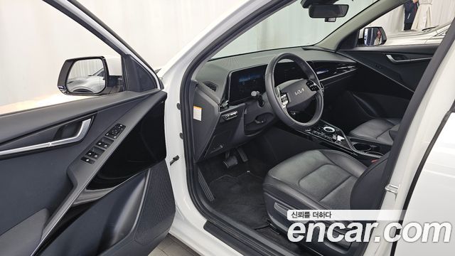 Kia Niro 2023 — photo 13