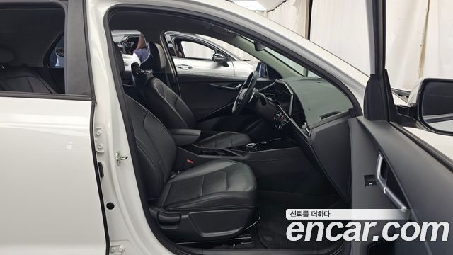 Kia Niro 2023 — photo 17