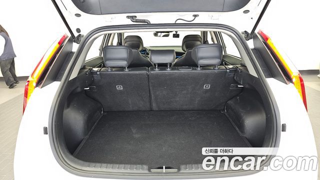 Kia Niro 2023 — photo 26
