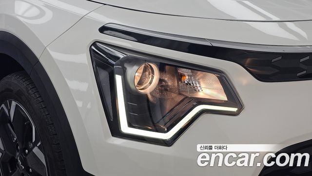 Kia Niro 2023 — photo 8