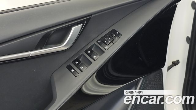 Kia Niro 2023 — photo 29