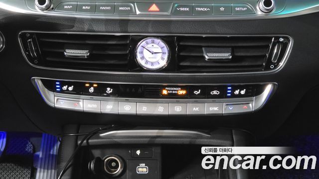 Kia K9 2019 — photo 27