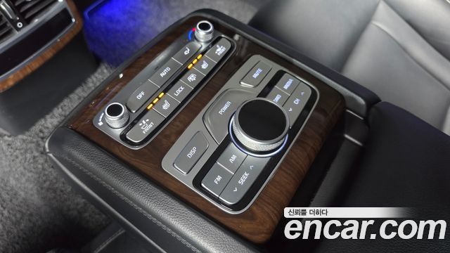 Kia K9 2019 — photo 30