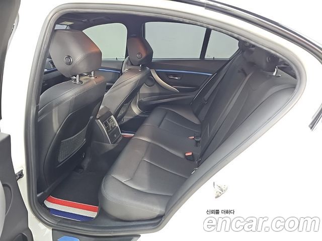 BMW 3-Series 2016 — photo 12