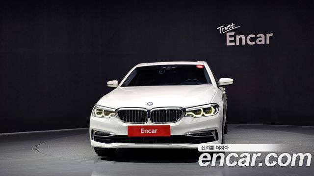 BMW 5-Series 2019 — photo 3