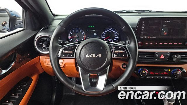Kia K3 2022 — photo 20