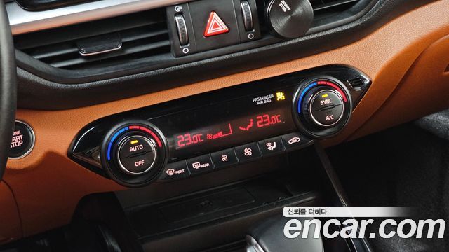 Kia K3 2022 — photo 31