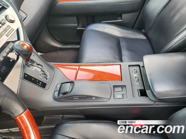 Lexus RX 2011 — photo 15