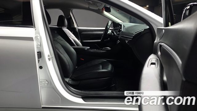 Hyundai Sonata 2022 — photo 16