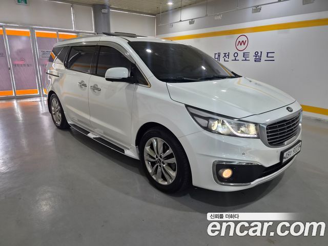 Kia Canival 2015 — photo 3