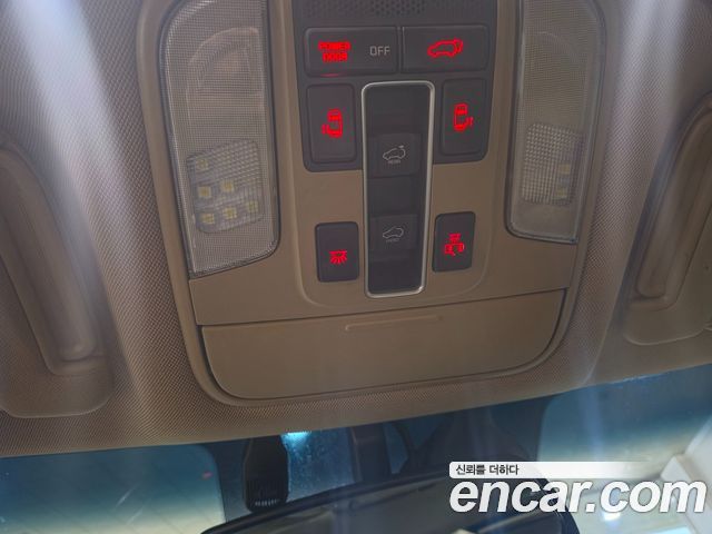 Kia Canival 2015 — photo 14