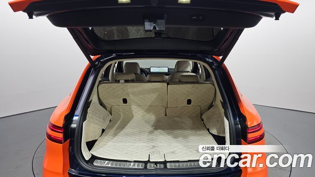 Genesis GV70 2023 — photo 24