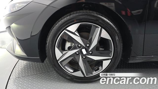 Hyundai AVANTE 2023 — photo 5
