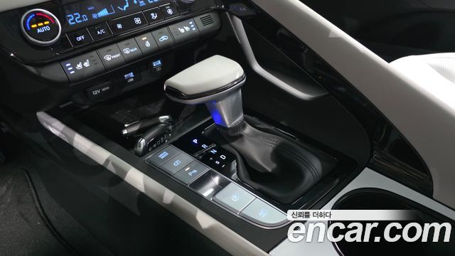 Hyundai AVANTE 2023 — photo 12