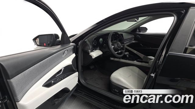 Hyundai AVANTE 2023 — photo 13