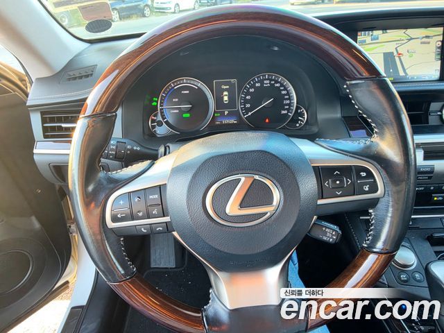 Lexus ES 2016 — photo 4