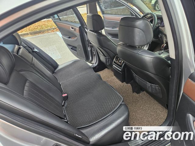 Hyundai Genesis 2008 — photo 8