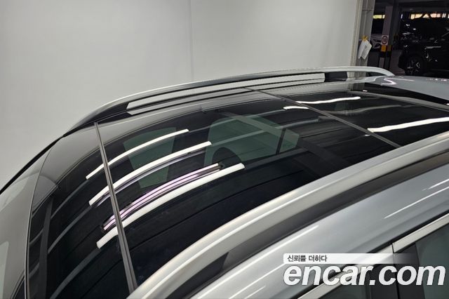 Mercedes-Benz GLB-Class 2026 — photo 12