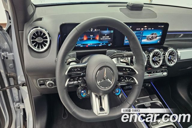 Mercedes-Benz GLB-Class 2026 — photo 13