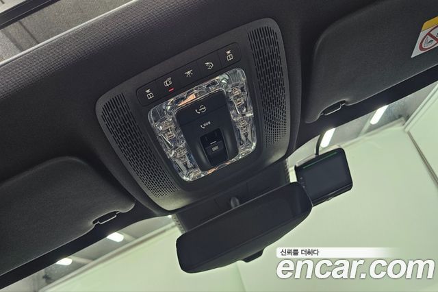 Mercedes-Benz GLB-Class 2026 — photo 17
