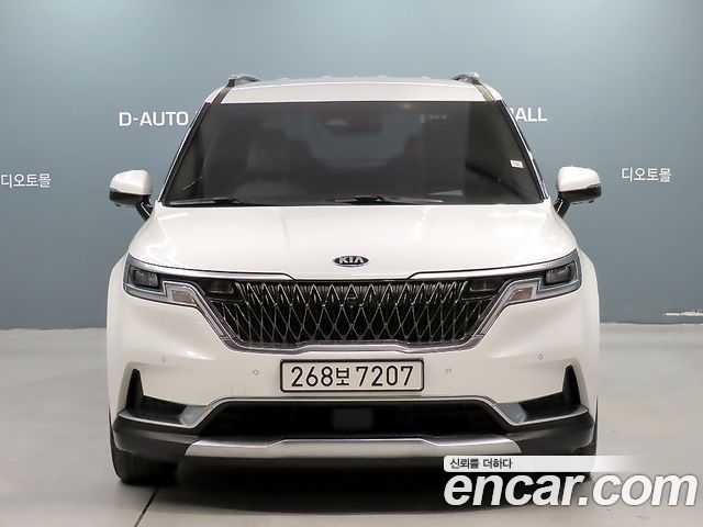 Kia Canival 2021 — photo 2