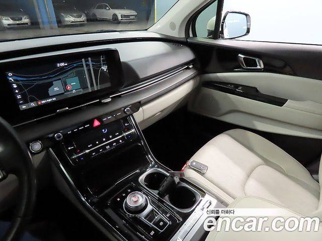Kia Canival 2021 — photo 10