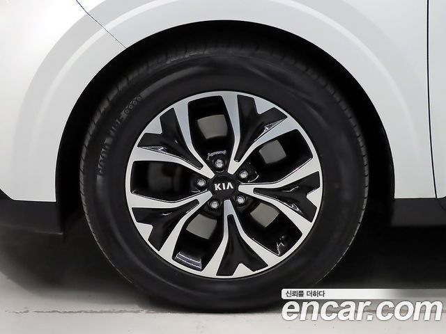 Kia Canival 2021 — photo 20